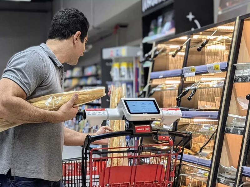 Why Smart Carts Are Revolutionizing The Shopping Experience